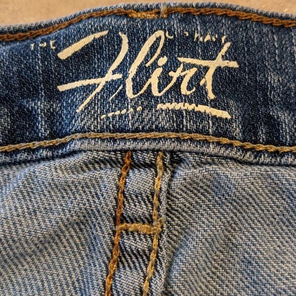 18S 18 short Old Navy women's denim jeans Flirt style comfy - Picture 7 of 9